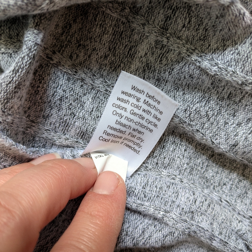 Gray Ribbed Knit Sweater - Picture 5 of 5